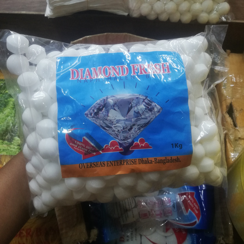 Super Refined Naphthalene Ball Color 1000gm -1 Packet