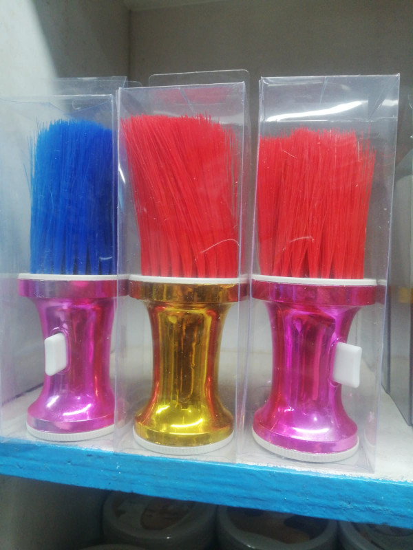 Face Duster and Powder Cleaning Barber Brush Make Up Brush Salon 1 Piece Made in Bangladesh